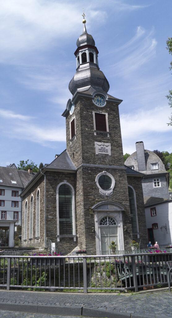 Stadtkirche Monschau Turmseite
